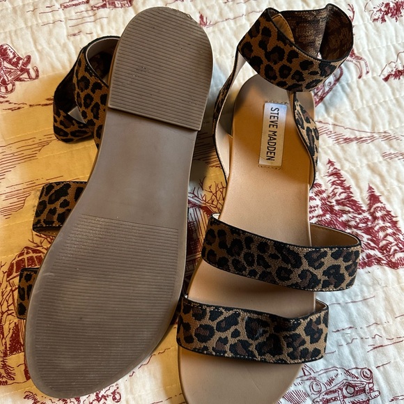 Steve Madden Effie Sandals Womens 9 Brown Tan Animal Print Slingback Ankle Strap - Picture 3 of 3